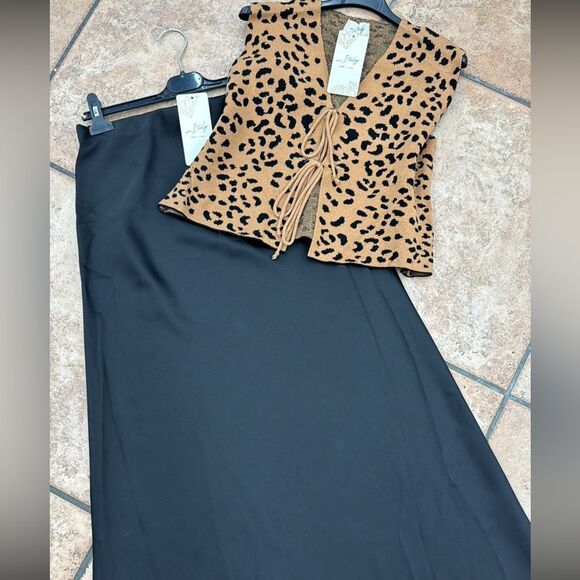 Leopard Print Sleeveless Vest Top - Picture 3 of 3